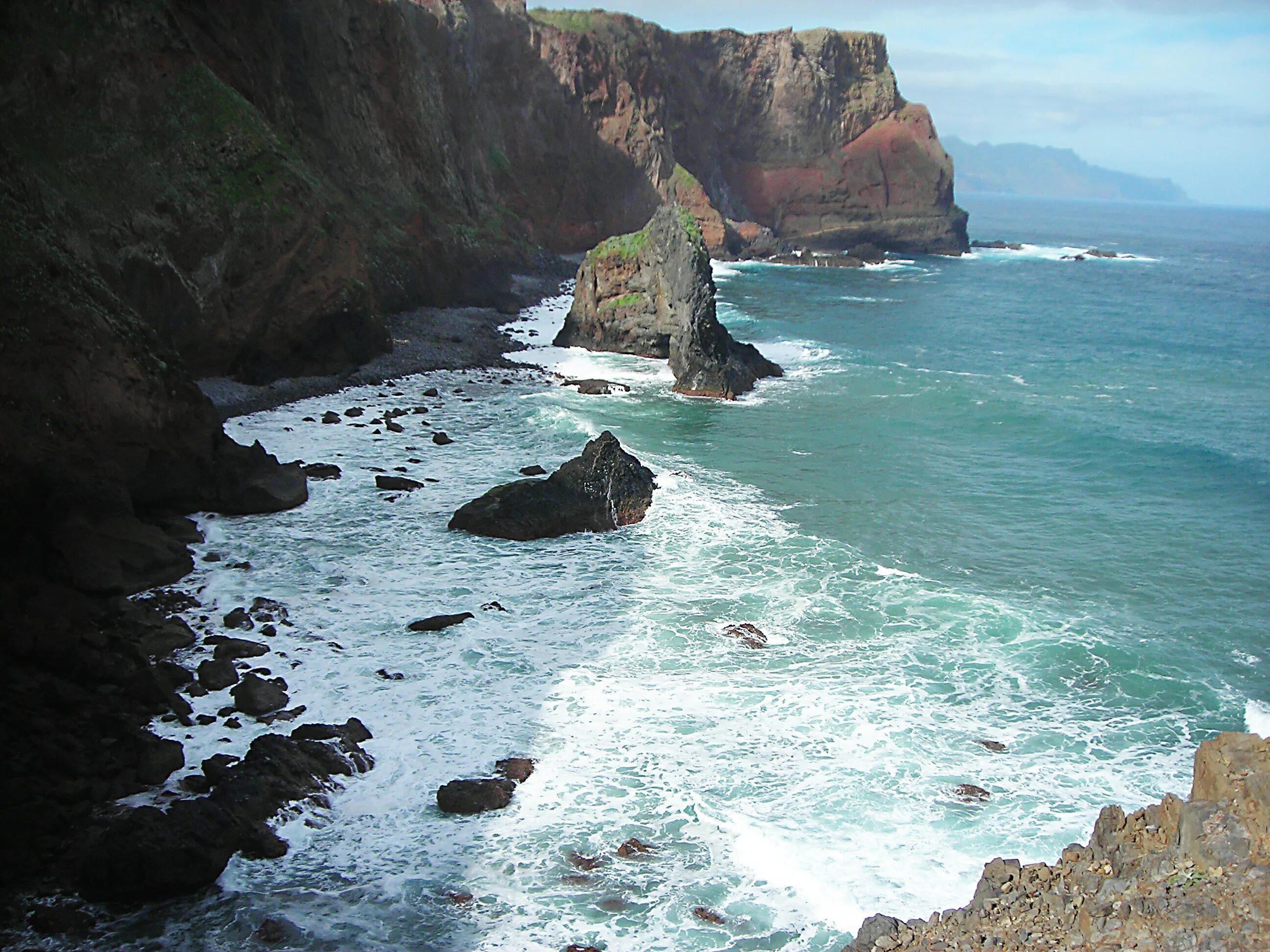 Мадейра залив. Мадейра океан. Остров Мадейра, Атлантический океан. Узбережжя Мадейре.