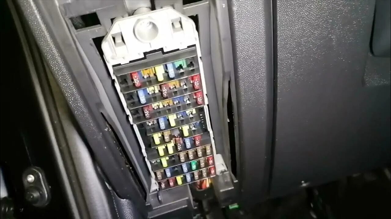 Разъём obd2 opel meriva a. Опель мерива разъем. Разъём obd2 opel meriva a. Опель мерива разъем обд 2. Опель мерива разъем.