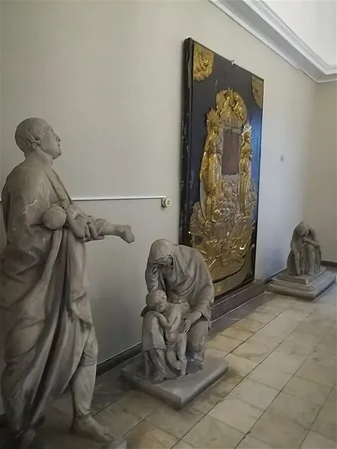 Откройте 1 усыпальницу. Откройте 1 усыпальницу