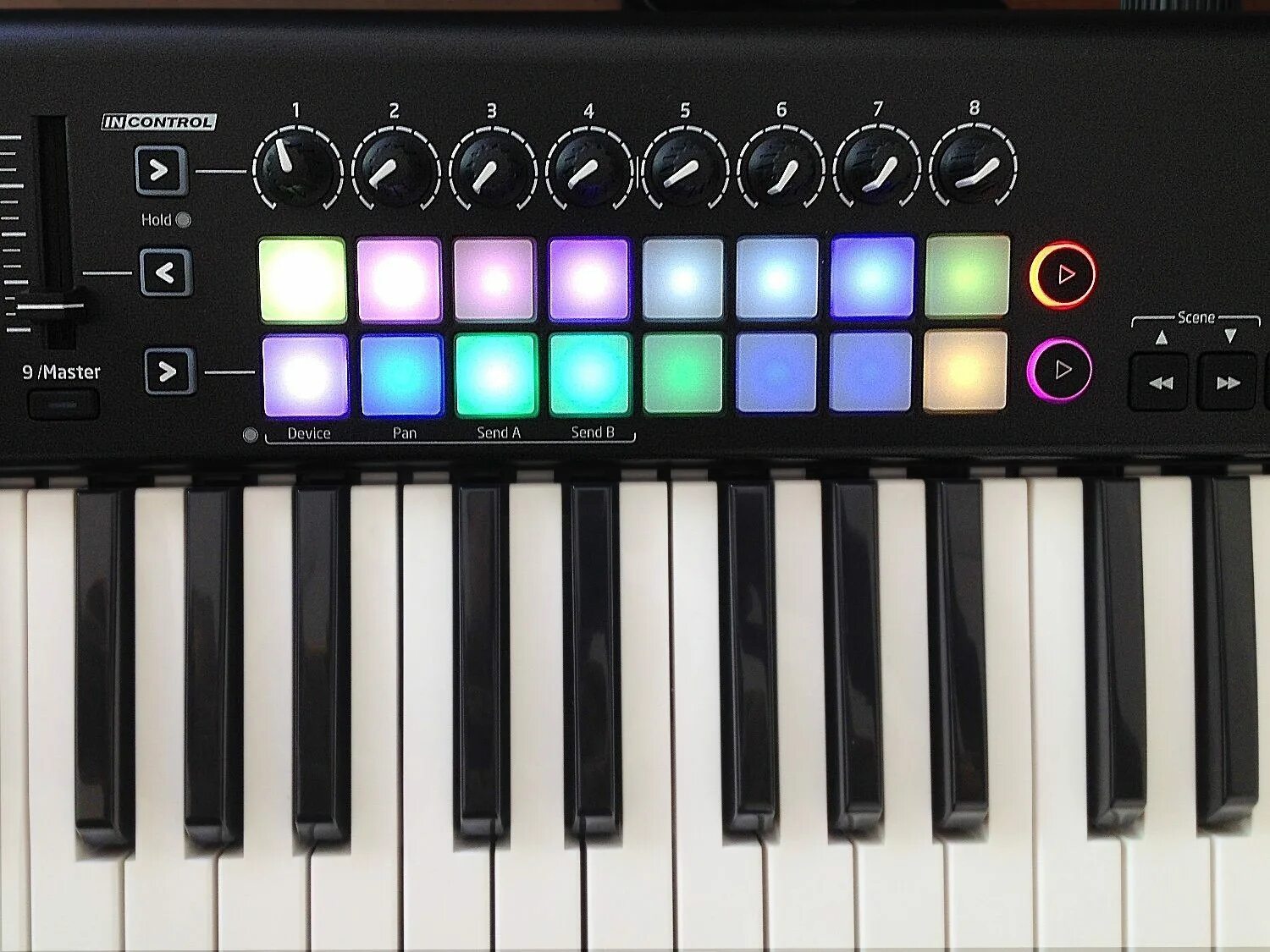 Midi клавиатура novation. Novation launchkey 49 mk2. миди клавиатур novation mk2 49. novation launchkey 69. launchkey 61 mk2.