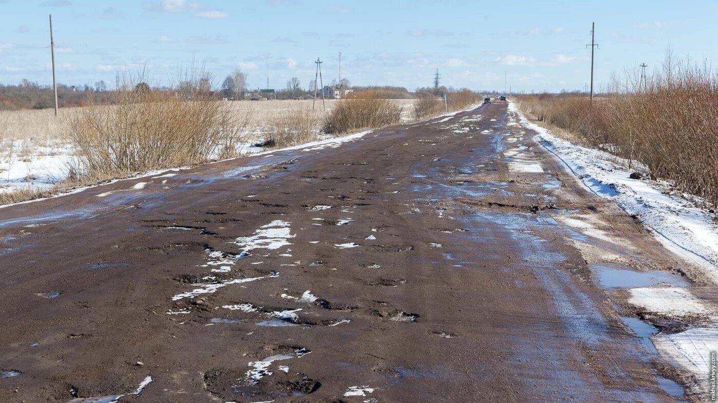 Плохие дороги в России. Плохая грунтовая дорога. Грунтовые дороги России. Рыхлая дорога.