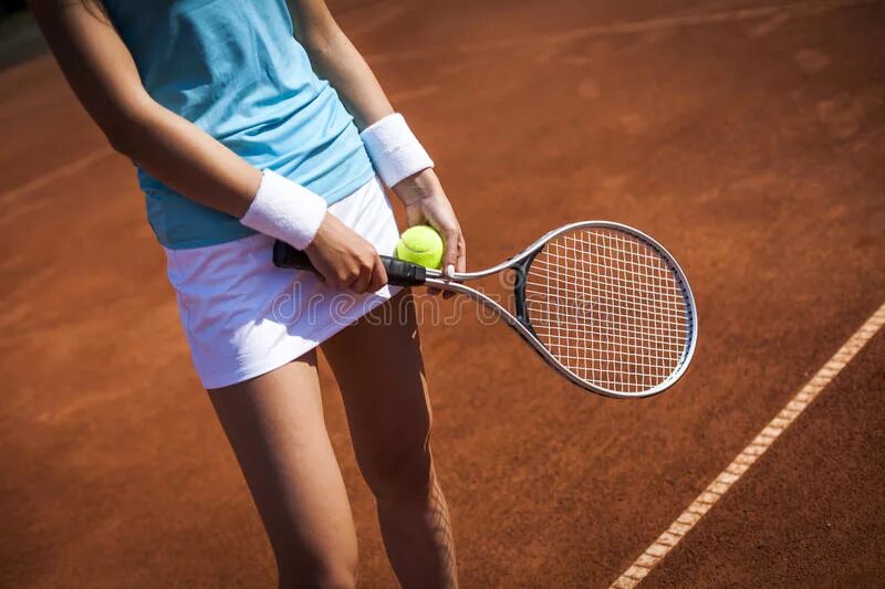 Теннис игра с ракетками. Девушка с ракеткой. Фотосессия с ракеткой. Большой теннис девушки. Девушка с теннисной ракеткой.