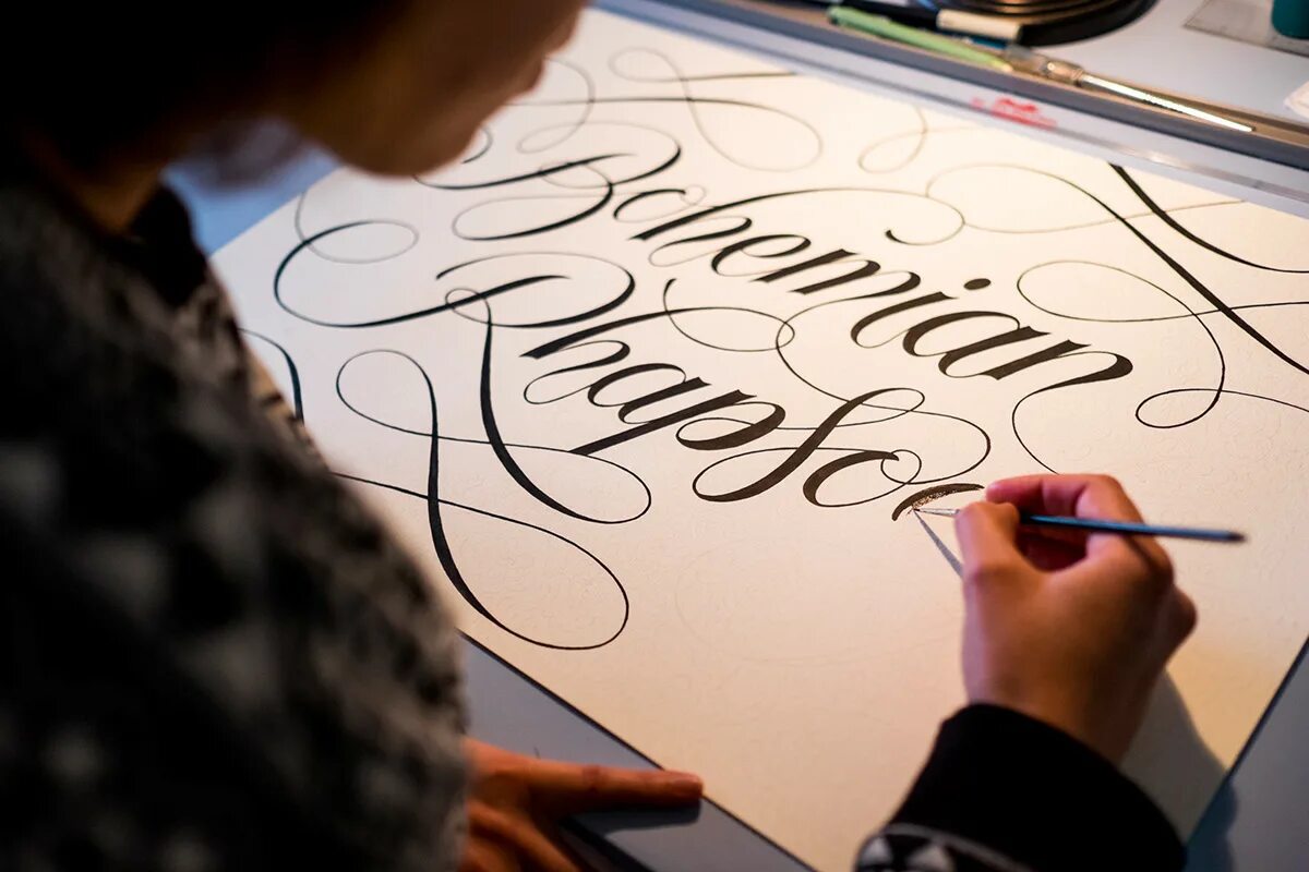 Каллиграфия. Каллиграфия искусство красивого письма. Каллиграфия профессиональная. Необычная каллиграфия. Цветная каллиграфия.