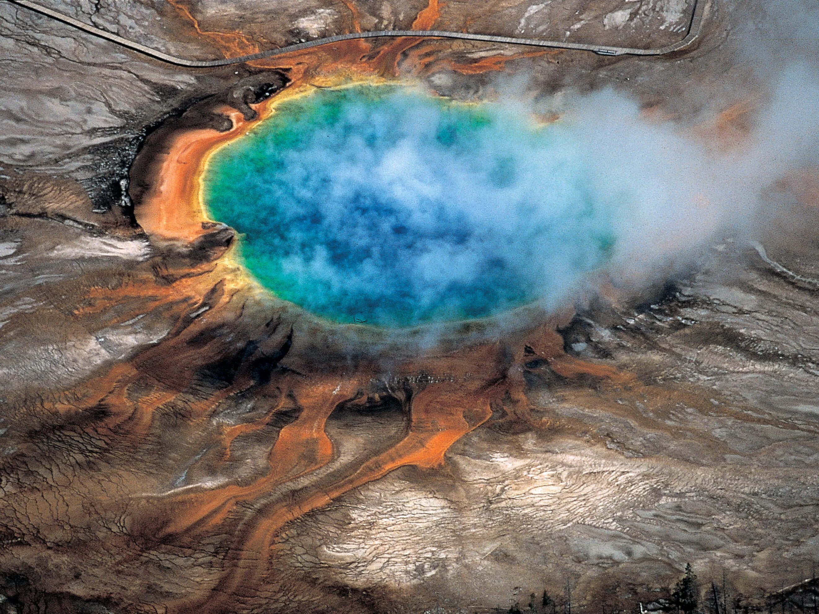 Вулкан Еллоу Стоун. Вулкан Еллоу Стоун извержение. Yellowstone National Park вулкан. Йеллоустонский вулкан магма.