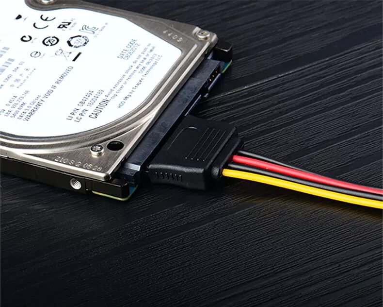 Вход жесткого диска. SATA 3 разъем на жестком диске. SATA разъем SSD. Разъем сата для ссд. Разъемы жесткого диска SATA 3.5.