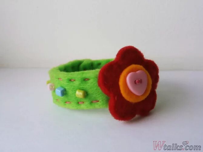детские браслеты из фетра. браслет из фетра. мастер-класс браслет из фетра. браслет из фетра для мальчика. браслет из фетра 3 класс.