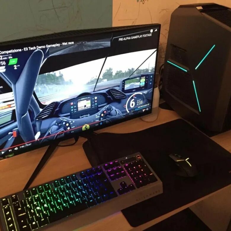 Alienware r7. Alienware aurora r7. dell alienware r7. dell alienware aurora r15. ноутбук с семью экранами aurora 7.