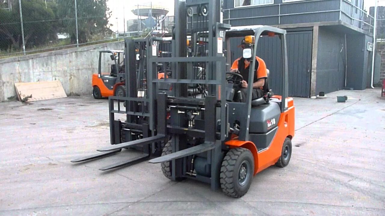 Nissan k25 погрузчик. Nissan k624 на вилочный погрузчик. Nissan k15. Forklift with Epic engine. Nissan k21