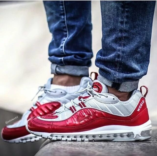 Мужские кроссовки хабаровск. Nike Air Max 98 Supreme. Nike Air Max 98. Nike Air Max 98 x Supreme. Найк АИР Макс 98 Суприм.