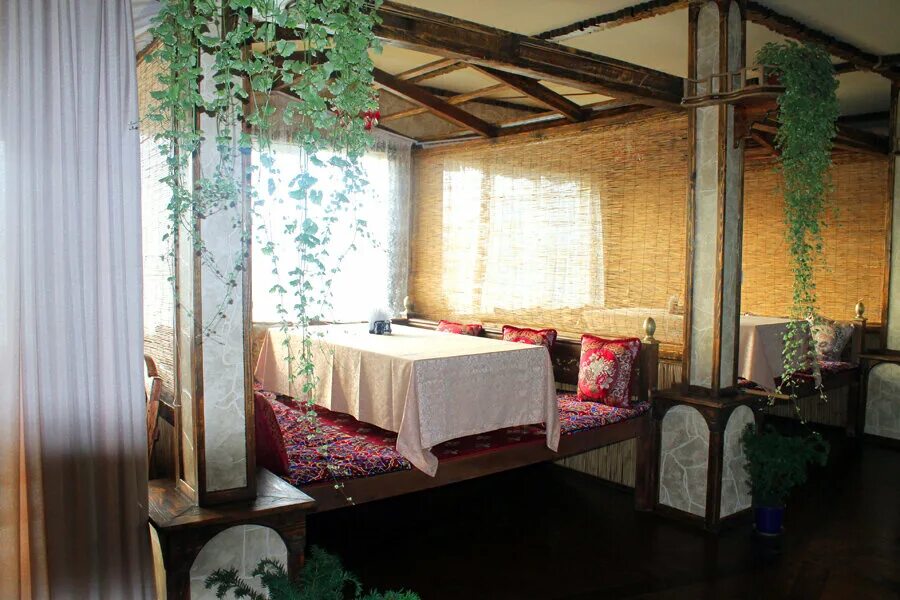 Чайхана регистан андреевка. Регистан чайхона варшавская. Чайхона регистан рабочий поселок андреевка. Макадамия ресторан бутово южное бутово. Ресторан регистан зеленоград.