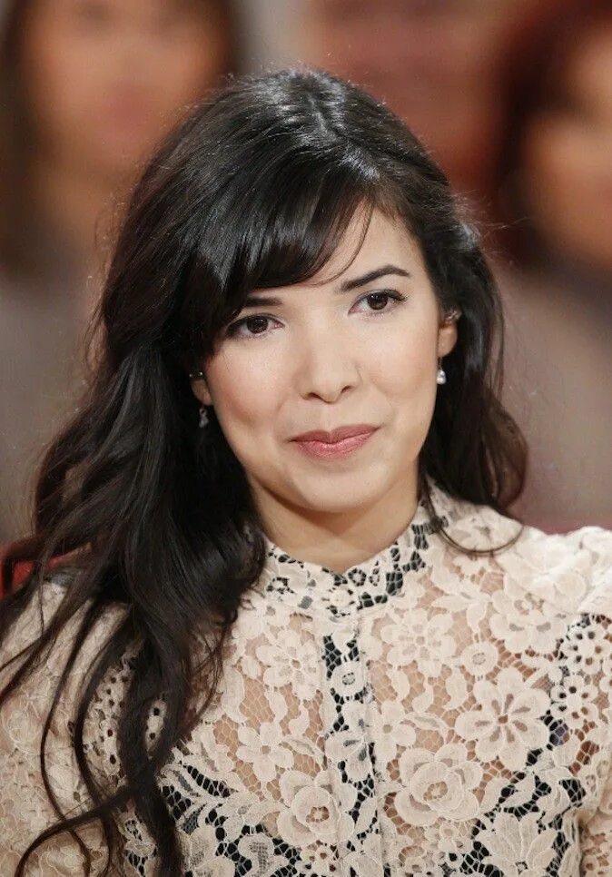 Французский индила. Indila. Французская певица индила. Indi. Indila 2021.