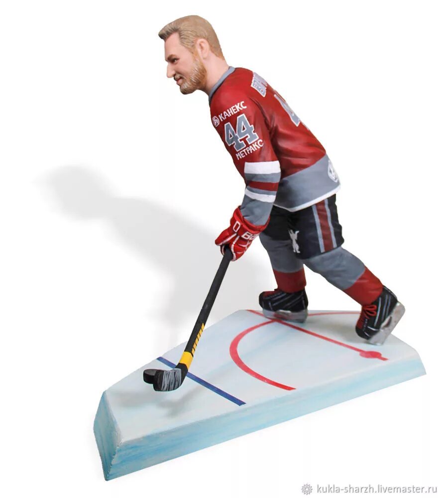 Новогодний сладкий подарок хоккеисту. Что подарить ребенку хоккеисту. Подарок хоккей. Подарки детям хоккеистам. Хоккейные подарки.