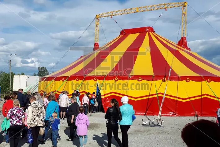 Сочи цирк шапито. Цирк-шапито «скиф» в городе черкесск. Калининградский цирк. Цирк шапито внутри арена. Цирк шапито на набережной новосибирска.