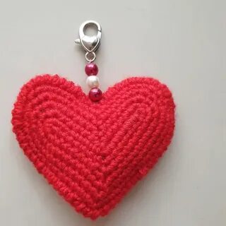 Брелок сердечко из пряжи