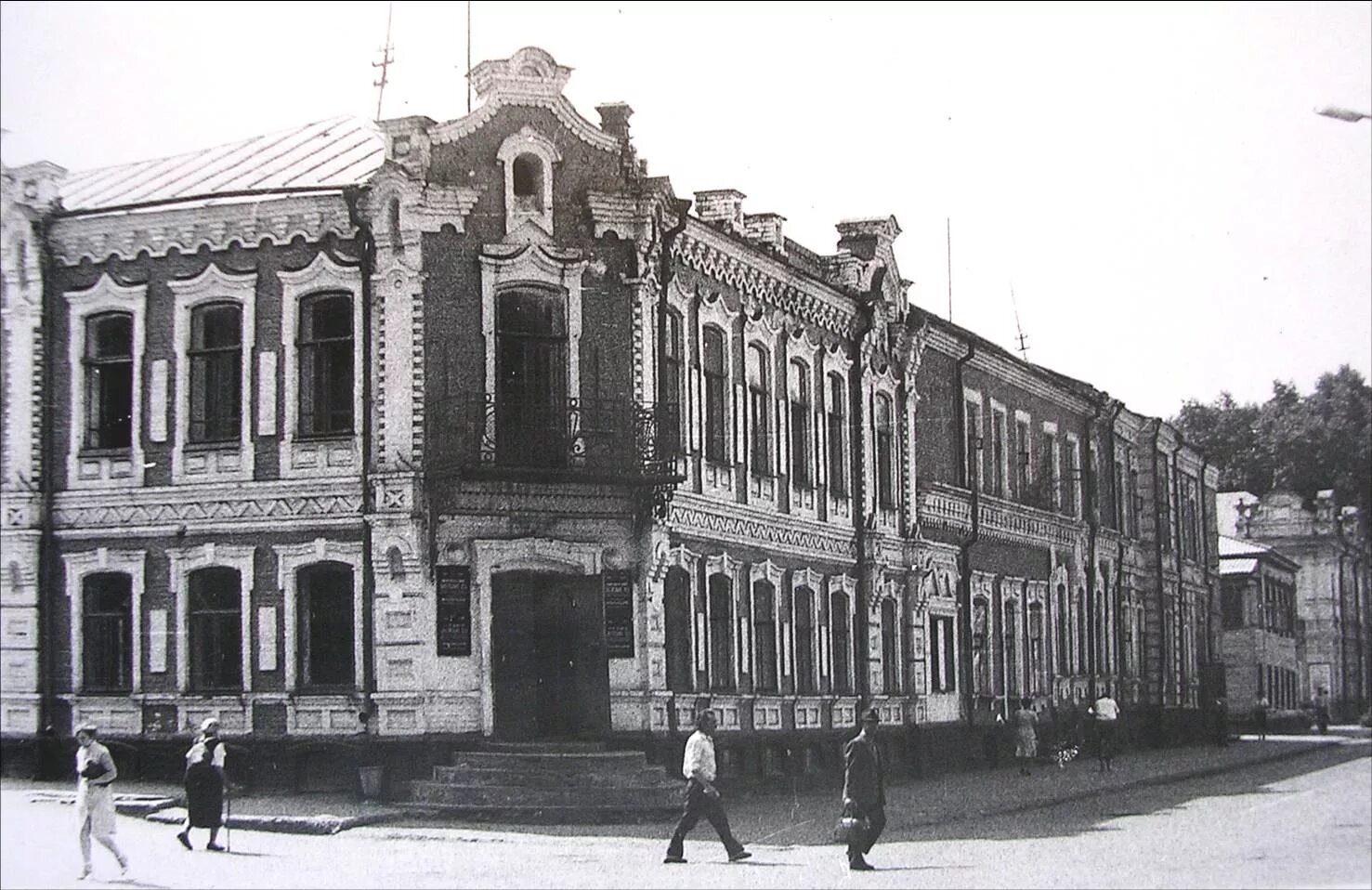 Бийская улица алтайский край. Дом купца Кашина Бийск. Особняк купца Васенева Бийск. Старый город Бийск. Улица Советская Бийск.