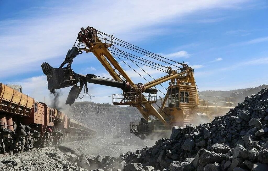 Добыча видео. Золотодобыча в амурской области. Березитовый рудник нордголд. Добыча газа. Магадан золотодобыча.