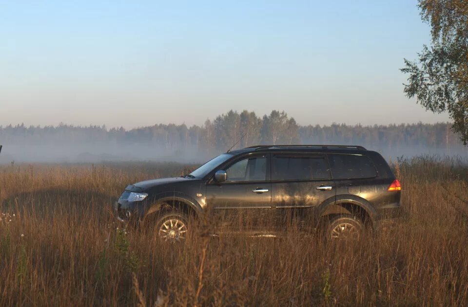 Полный привод паджеро 4. Mitsubishi Pajero Sport 1 на бездорожье. Митсубиси Паджеро спорт 3 на бездорожье. Mitsubishi Pajero Sport 2 на бездорожье. Проходимость Митсубиси Паджеро спорт 2.