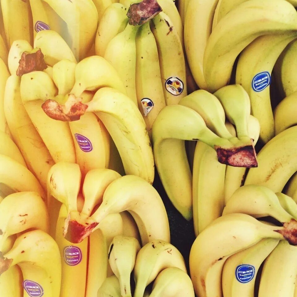 Включи про банан. Я банан. Я бананчик. Доброе утро бананчик. Я банан я банан банан.