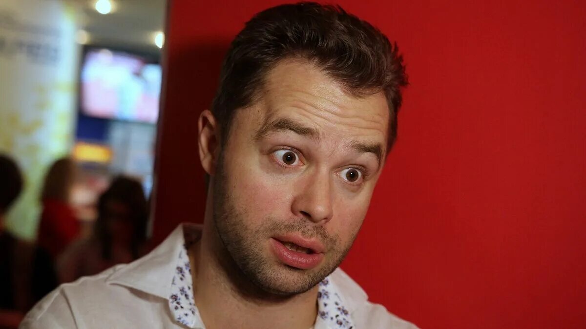 Виталий гогунский кузя. Виталий гогунский кузя. Универ сериал актёры кузя. Кирилл аверин. Виталий гаркучинский универ.