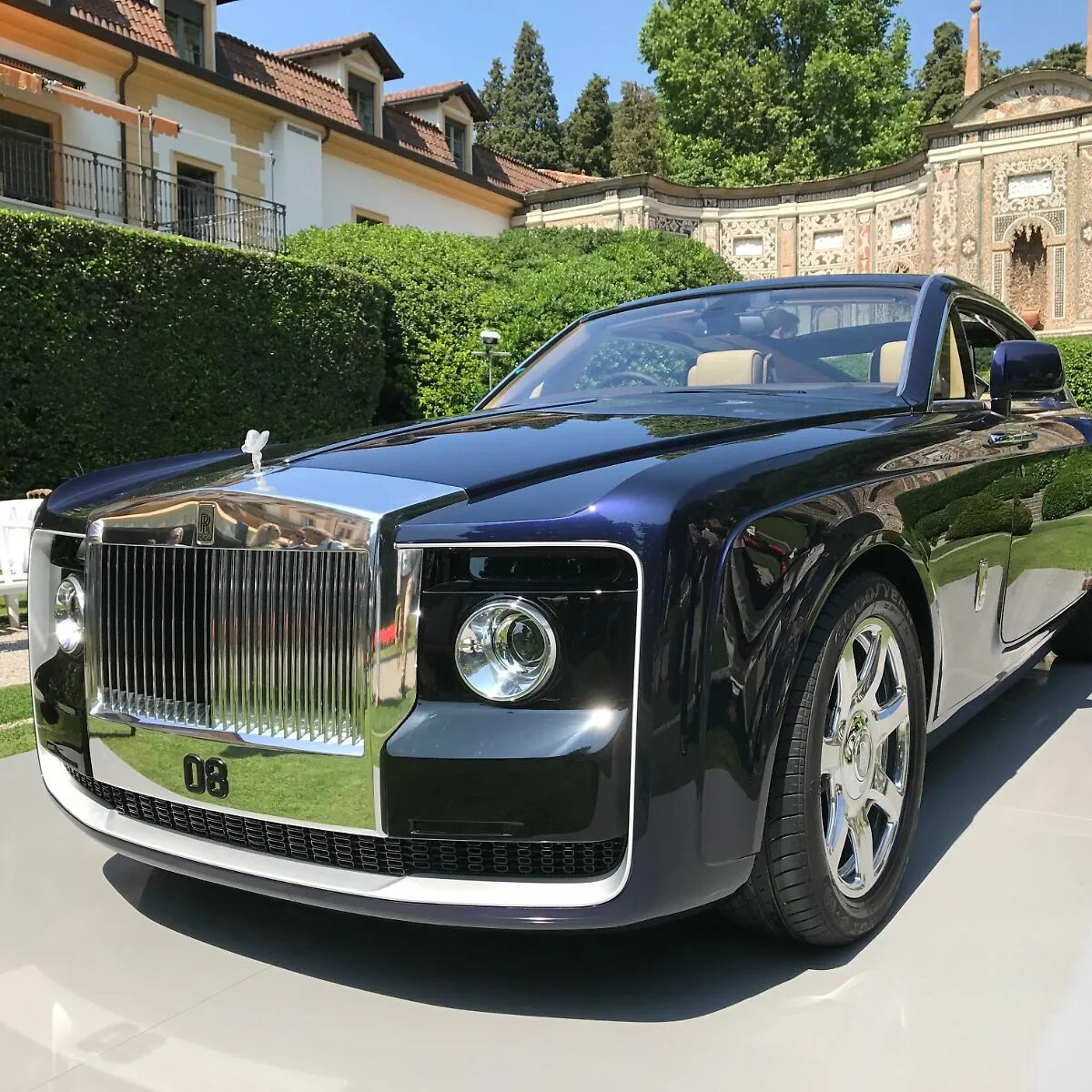 Роллс ройс страна. Роллс Ройс 1861. Rolls-Royce Sweptail. Роллс Ройс Sweptail 2020. Роллс Ройс спортивный.