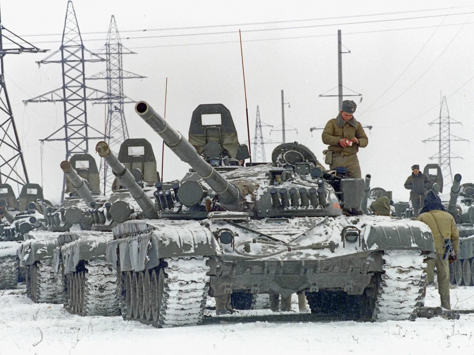 Чеченская техника. Ввод российских войск в Чечню в 1994. Т-72 Грозный 1995. Ввод российских войск в Чечню. Штурм Грозного.