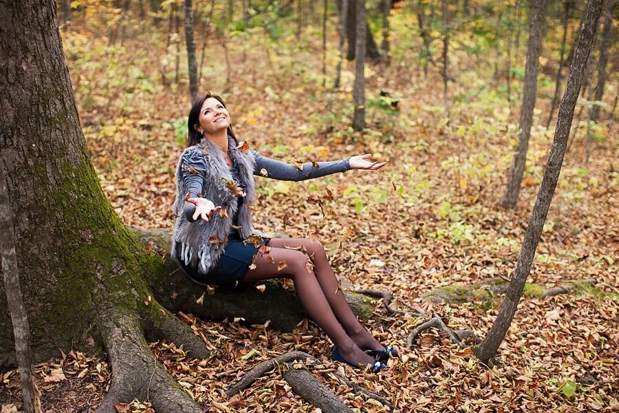 русскую в ж в лесу. кричать в лесу. наташа форест модель. русскую в ж в лесу. лесная прогулка.