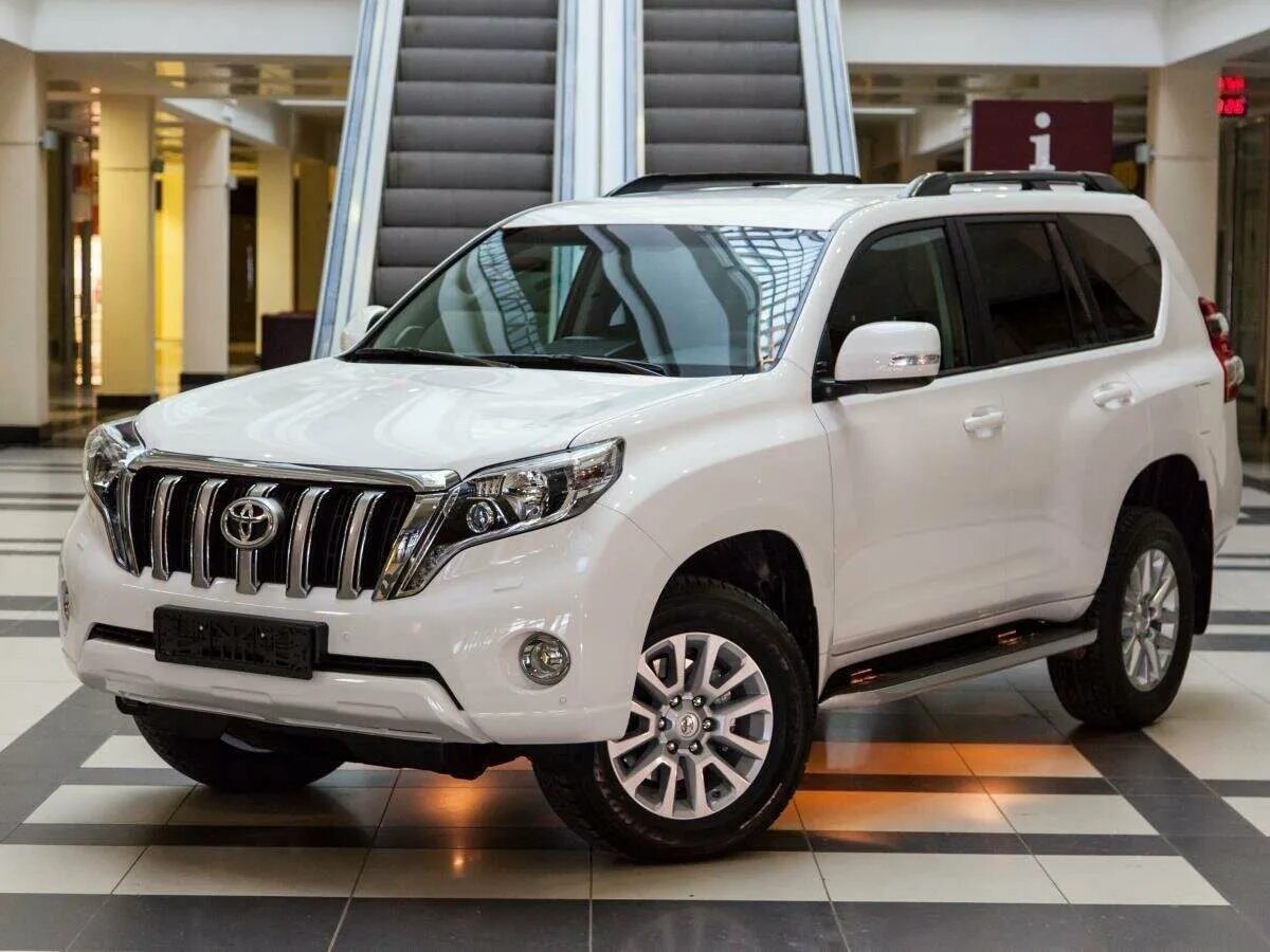 Последняя модель крузера. Последняя модель крузера. Toyota land cruiser 300 2022. Тойота ленд крузер прадо 2020. Новый тойота ленд крузер прадо 2021.