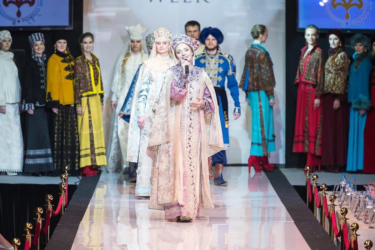 русский дом моды. русский дом моды. коллекция вячеслава зайцева в русском стиле. дом моды валентины аверьяновой. аверьяновой (slavmoda).