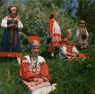Поэзия народного костюма