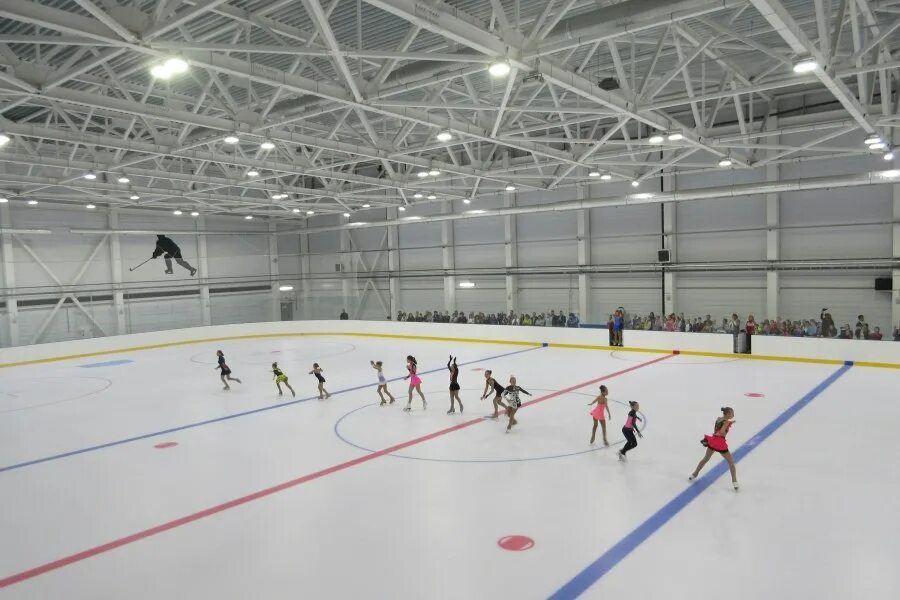 ледовая арена строитель белгородская область. ледовая арена селятино. ледовая арена город чернянка. хоккей строитель белгородская область. ледовая арена селятино хоккей.