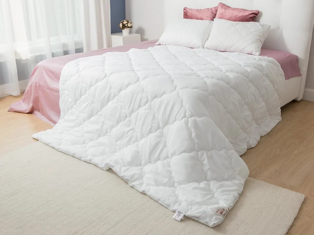 Одеялы. Cozy Home одеяло. Одеяло cool Soft Askona Revery. Белое стеганое одеяло. Покрывало стеганое.