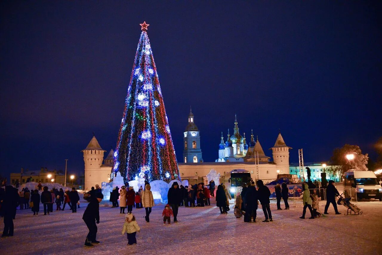 тобольск новогодние каникулы 2021. горки в 2023 году тобольск. фото с зимой анонс. тобольск 2023 новый год фотографии. куда сходить в тобольске в выходные с ребенком.