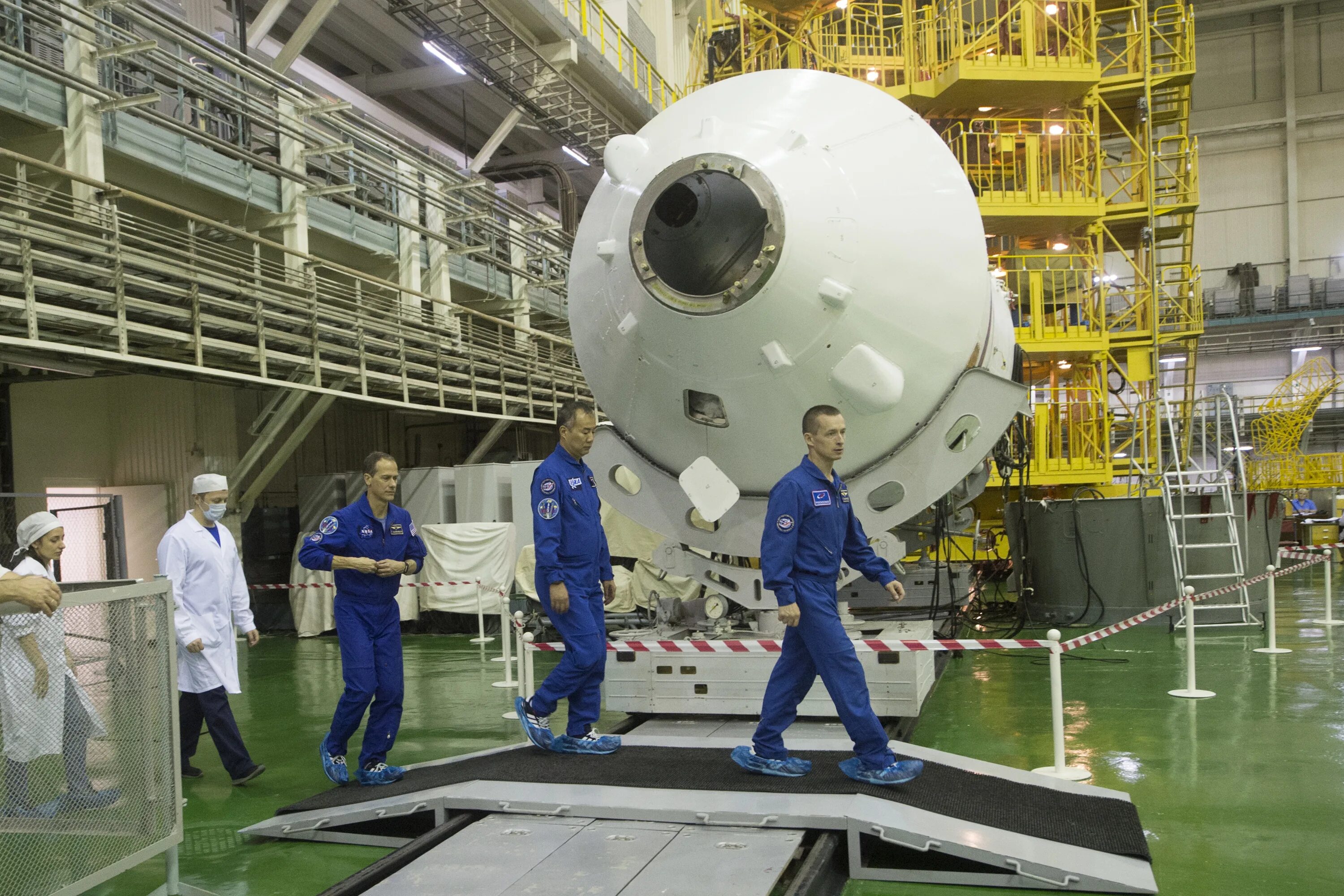 Центр подготовки космонавтов гагарина логотип. Центр подготовки космонавтов имени гагарина звездный городок. Гидролаборатория звездного городка. Центр имени гагарина. Центр подготовки космонавтов звездный городок ссср.