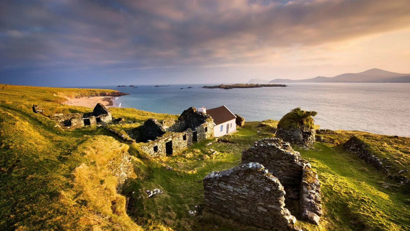 Мыс данмор-хед. Грейт бласкет ирландия. Остров грейт бласкет. Ирландия остров шеркин. Остров бласкет ирландия.