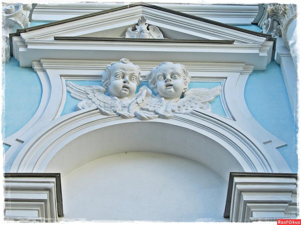 питерра лепнина. фибробетон декор для фасадов. питерские лепнина. лепнина рококо юсуповский дворец. лепнина потолка.