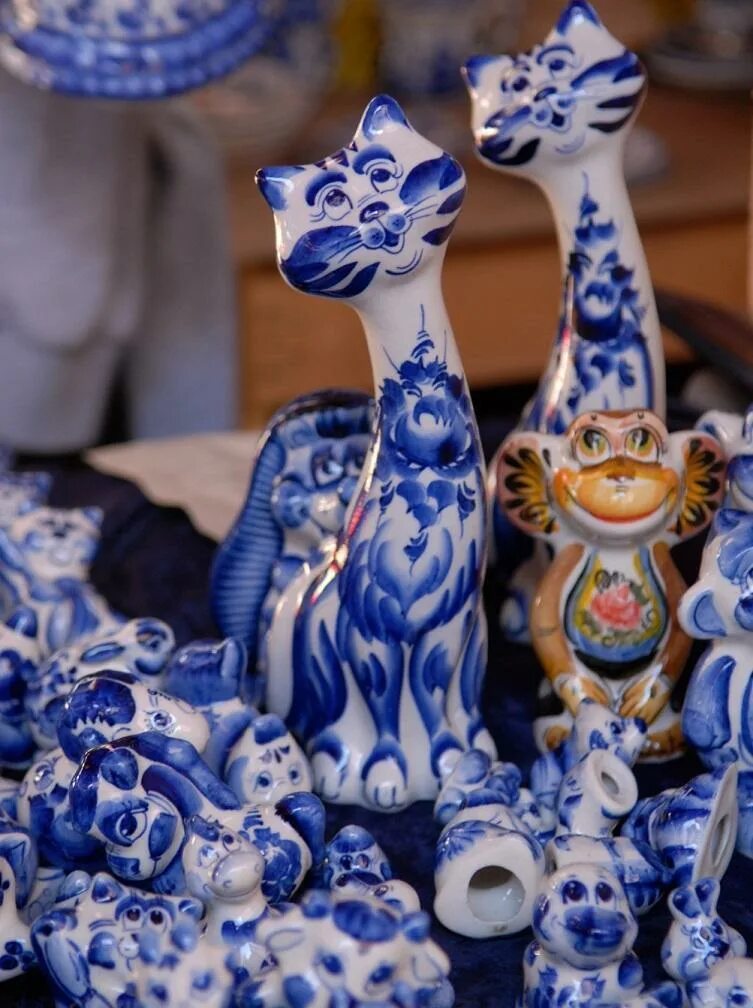 Народная керамика (гжель, скопин, дымково, каргополь). Народная керамика (гжель, скопин, дымково, каргополь). Гжель промысел. Гжельская керамика народный промысел. Народные промыслы гжель.