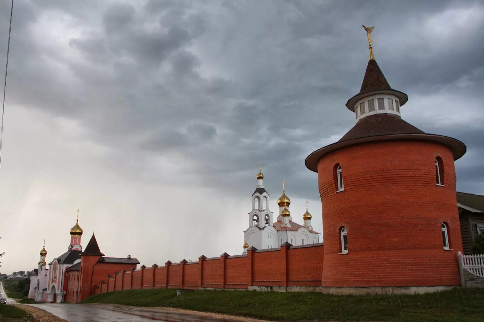 Покровские Селищи монастырь. Монастырь в Мордовии Варсонофьевский женский монастырь. Покровские Селищи Мордовия монастырь. Свято варсонофиевский монастырь мордовия