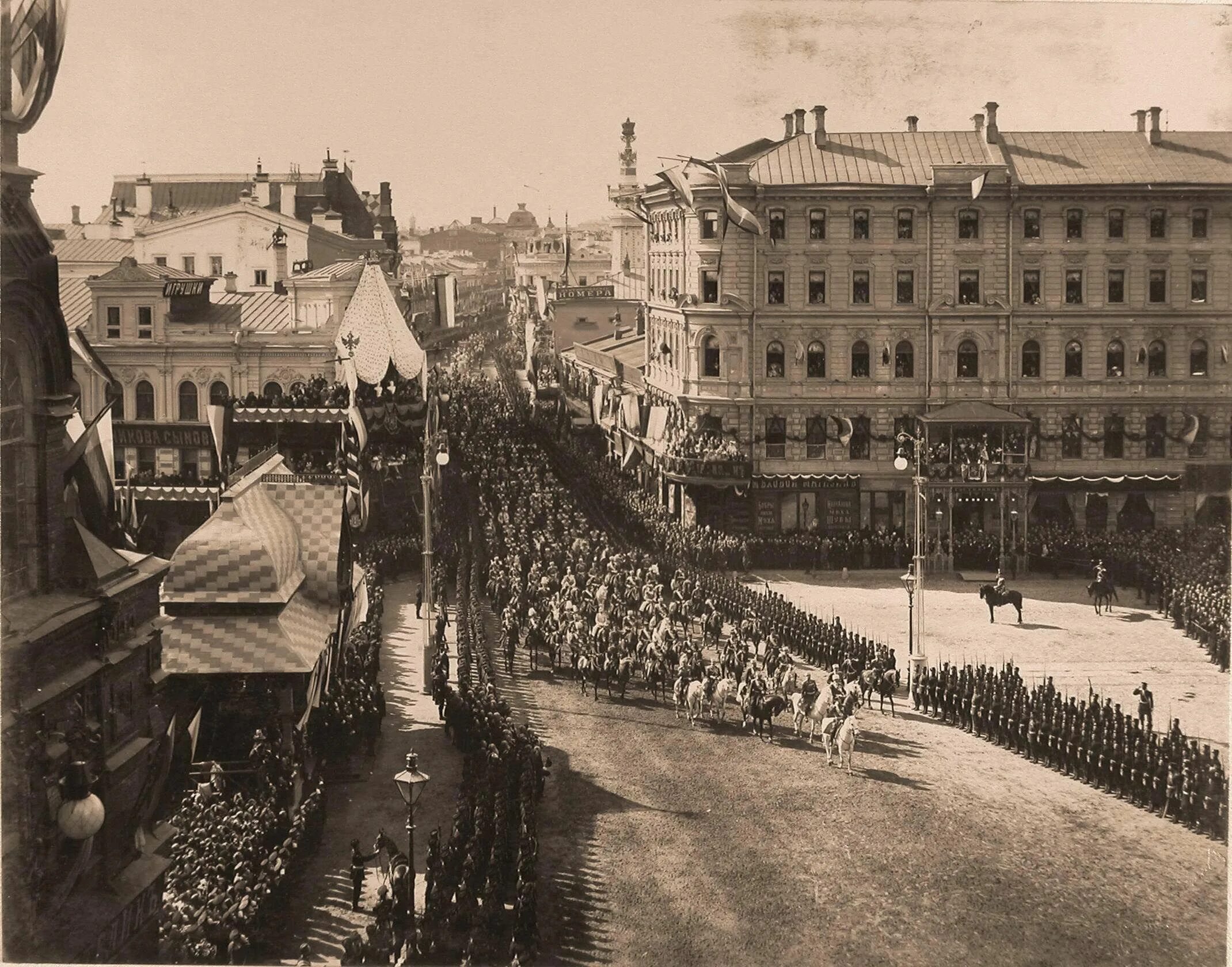 Коронация Николая 2 Москва. 1896 Год коронация Николая II. Тверская улица 1896. Время дореволюционной россии