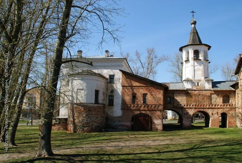 НОВГОРОД.ЦЕРКВИ МИХАИЛА АРХАНГЕЛА И БЛАГОВЕЩЕНИЯ НА ТОРГУ К юго-востоку от Яросл
