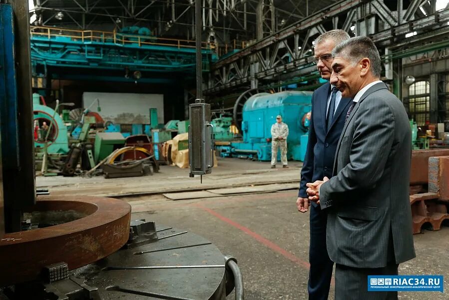 работа заводе красный октябрь