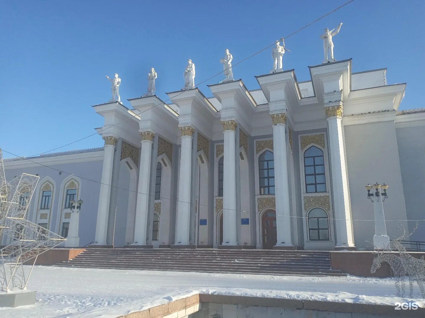 Дворец культуры горняков орск. 32 караганды. Дворец горняков караганда. Дворец культуры горняков бакал. Дворец культуры горняков караганда.