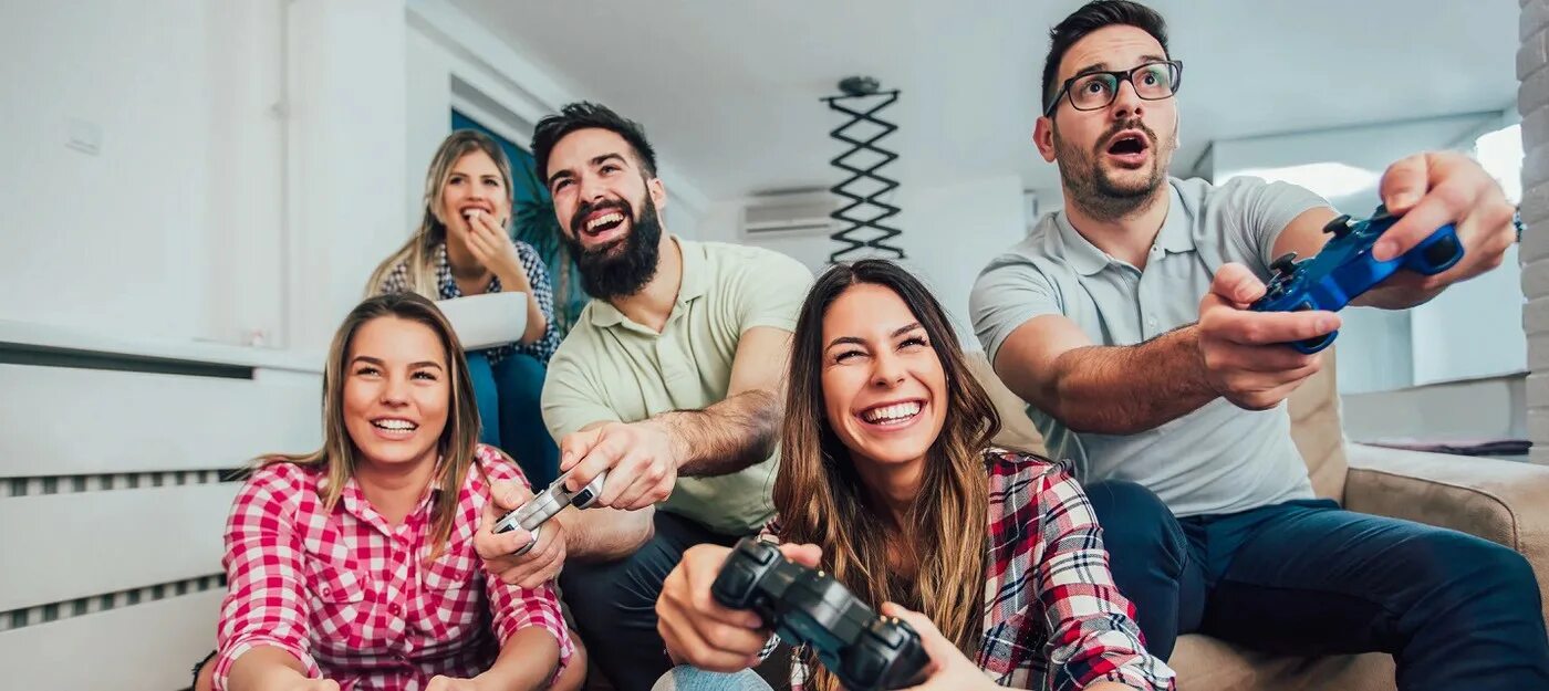 Посетители играют. Посетители играют