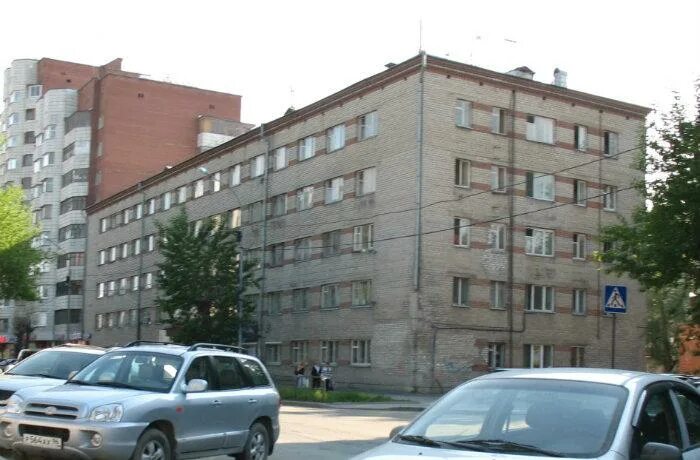 Автодорожный техникум екатеринбург. Екатеринбургский экономико-технологический колледж общежитие. Общежитие горного университета екатеринбург. Еэтк екатеринбург колледж общежитие. Еэтк екатеринбург колледж космонавтов.