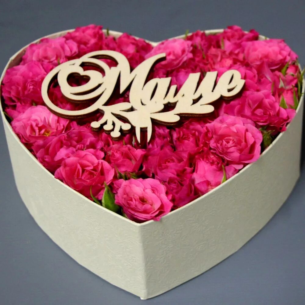 Купить букеты маме. Шикарный букет для мамы. Букет цветов для мамы. Цветы на м. Букет роз для мамы.