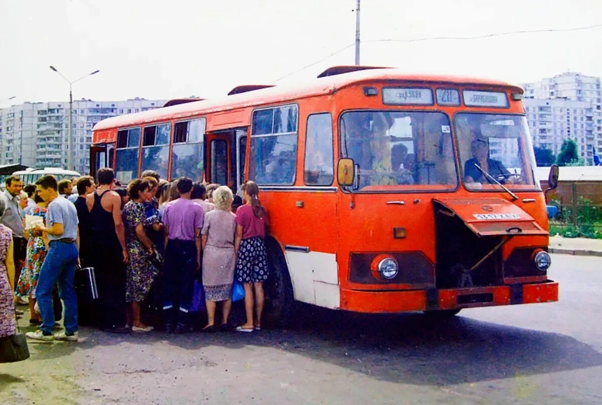 ЛИАЗ 677 скотовоз. ЛИАЗ 677 СССР. Переполненный ЛИАЗ 677. ЛИАЗ 677 турист.