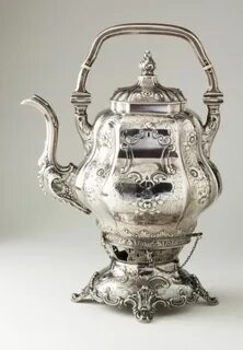 Чайники серебристые