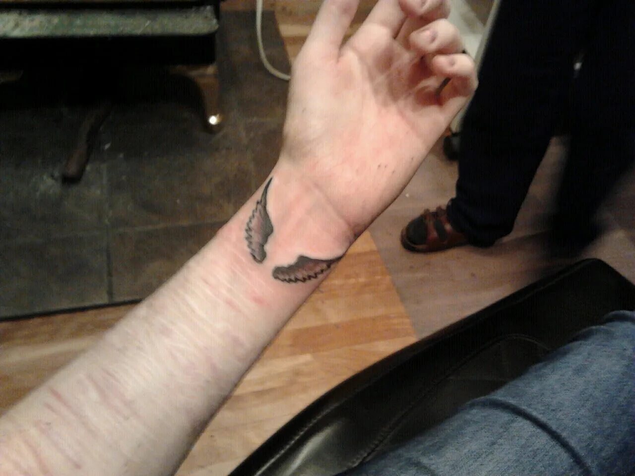 Селф храм это. Harm формы. Отверженный человек. Аутоагрессия селфхарм. Одинок в обществе.