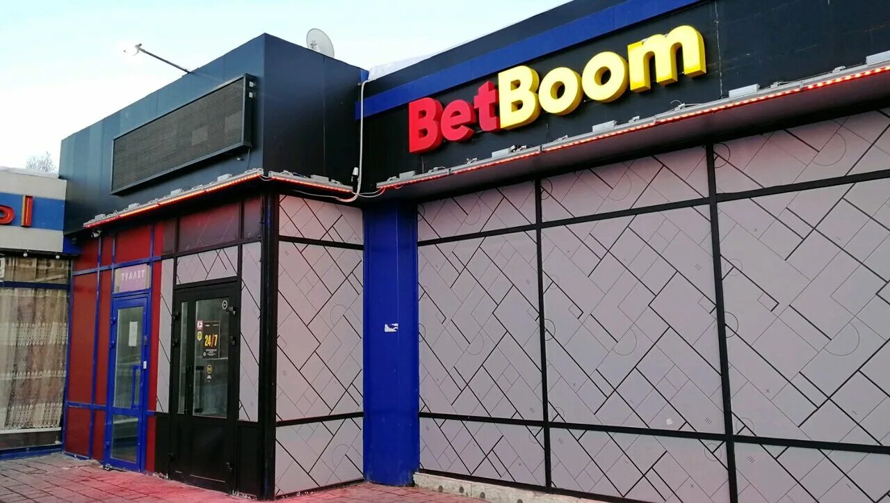 Ситилаб екатеринбург. Садовая, 17а. Пехотинцев 7 фото. Новая сортировка пехотинцев. Екатеринбург улица пехотинцев 7.