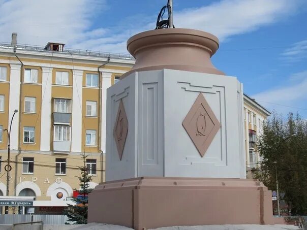 Площадь горького каменск уральский. Фонтан каменск-уральский площадь горького. фонтан на площади горького в каменске-уральском. каменск-уральский площади горького 1960. парк площади горького каменск уральский.