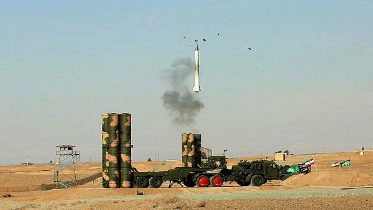 Комплекс с 300. Ракета с 300. Ракета зрк с 300. Ракета с 300. С-300пму-2 фаворит.